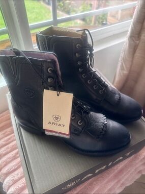 Ariat Black Leather Lace-Up Equestrian Boots with Kiltie